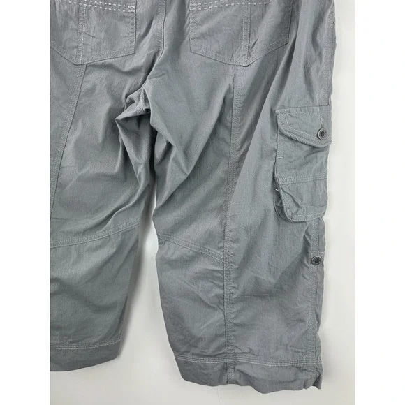 Kuhl Kontra Short Gray Cargo Convertible Roll Tab Adjustable Crop Womens Size 10 - Picture 10 of 13